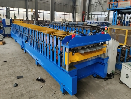 Exportación de la máquina de formación de rollo a nuestros clientes de Argelia